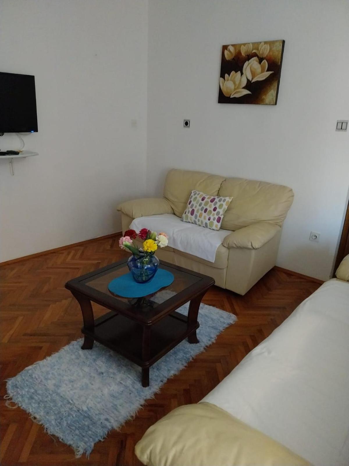 Apartment Miletic โตรกีร์ ภายนอก รูปภาพ