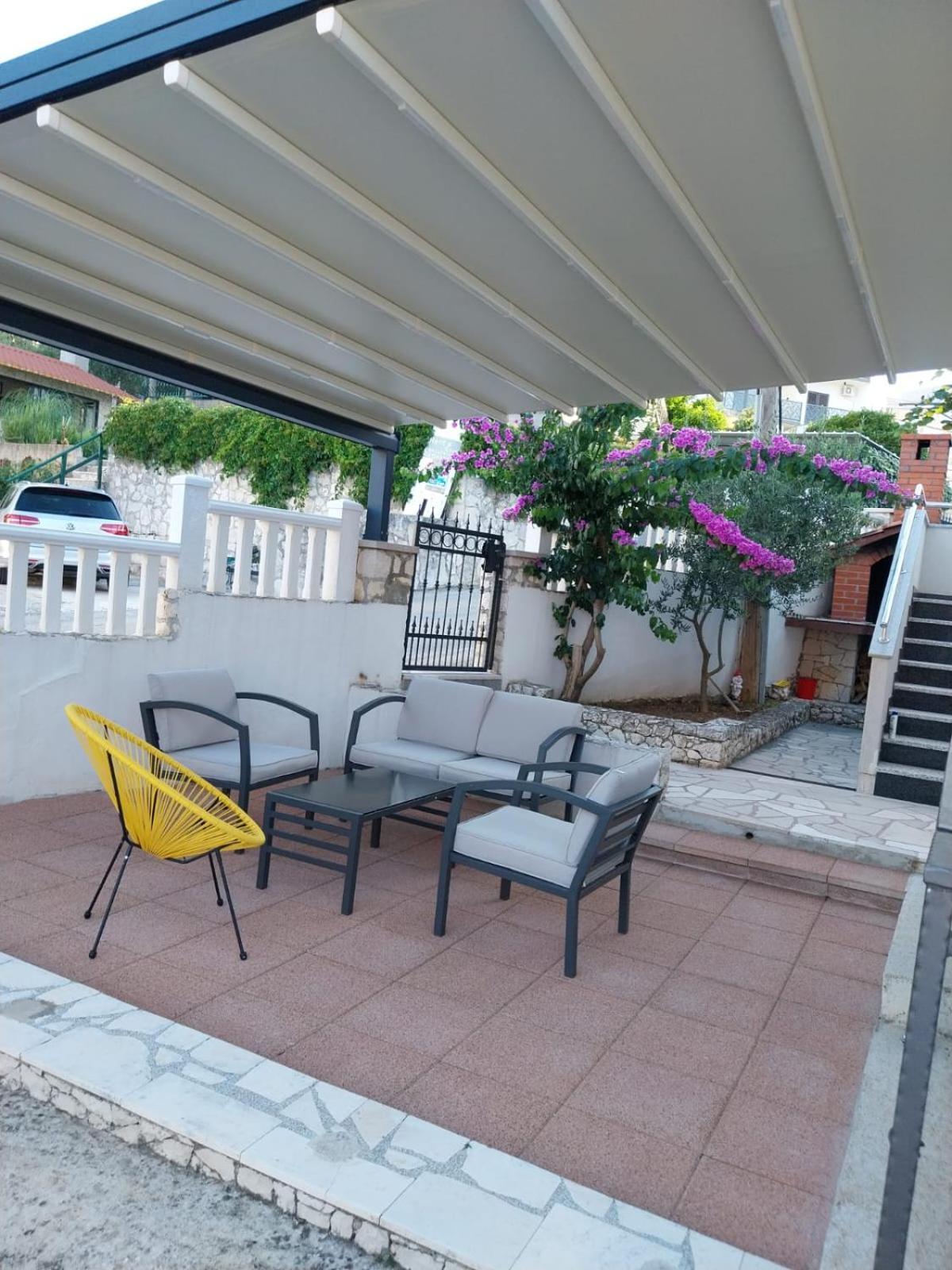 Apartment Miletic โตรกีร์ ภายนอก รูปภาพ
